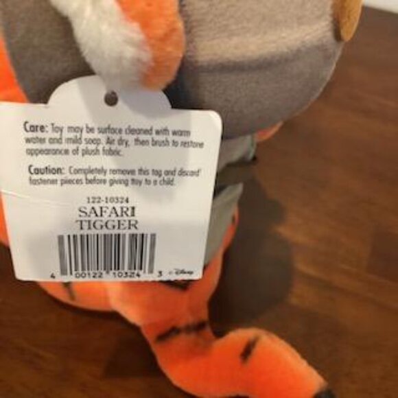Walt Disney World Animal Kingdom Safari Tigger Plus Collectible Doll NWT. - Picture 6 of 16